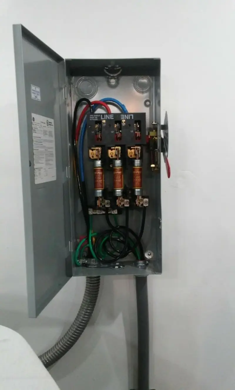Three-phase disconnect switch installed for Smoke Detector Installation in Rural Hall